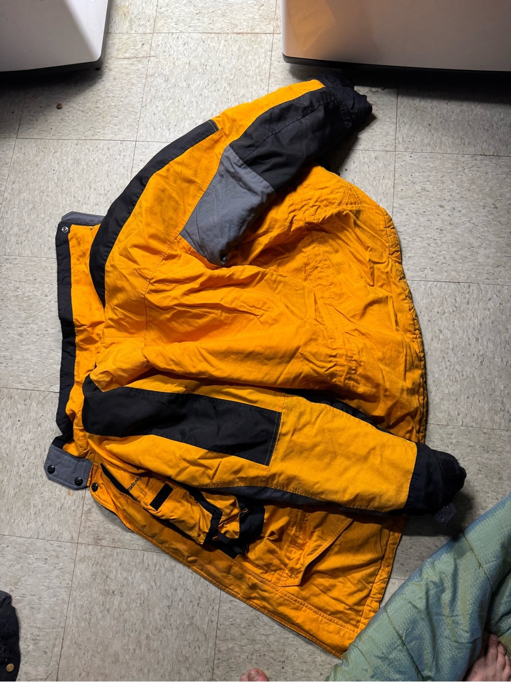 Pacific Trail Yellow & Black Ski Snowboard Jacket